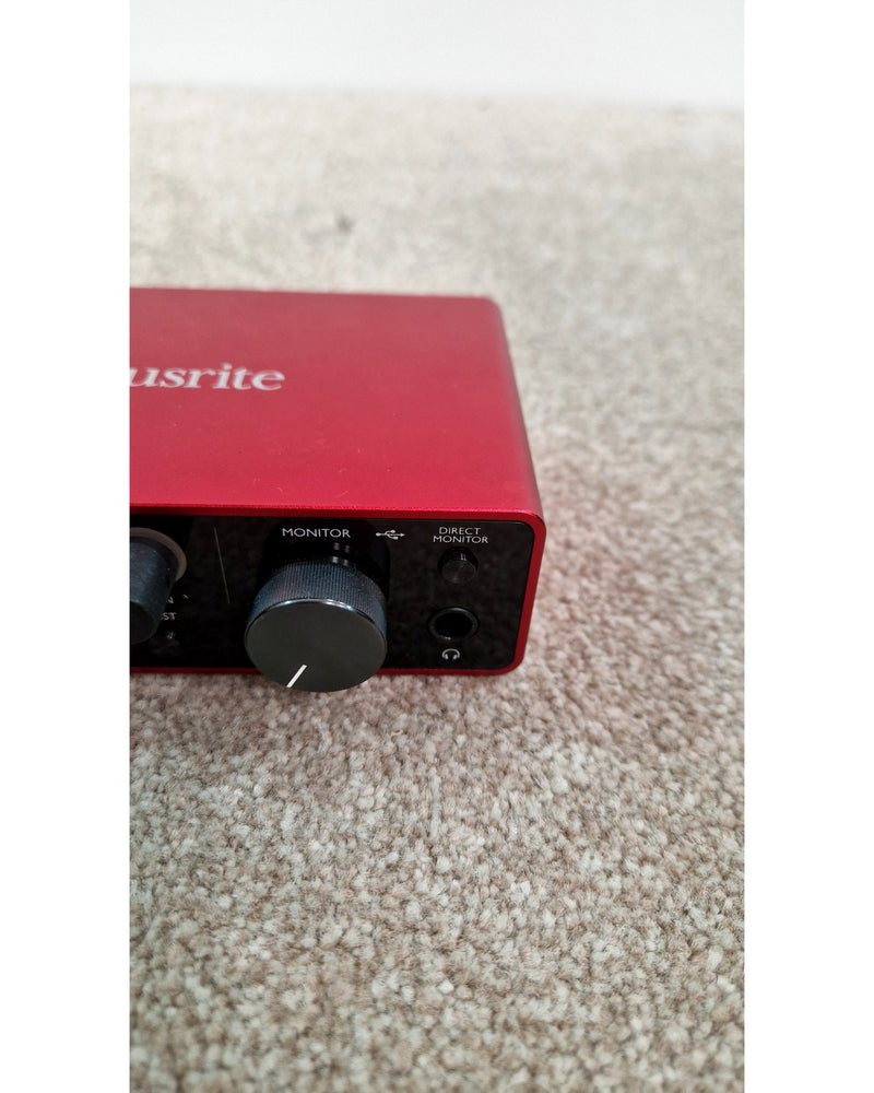 Focusrite Scarlett Solo - Audio Interface - Excellent w/ Original Box - image 3