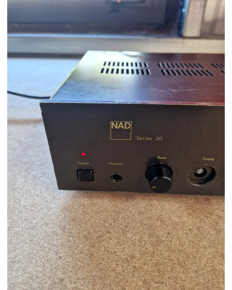 NAD 3020 - Hi-Fi Amplifiers - Black - Poor - Image 12