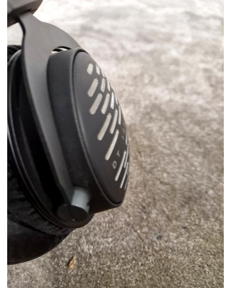 Beyerdynamic DT 1990 PRO - Headphones - Black - Excellent w/ Soft Case & Cables - Image 2