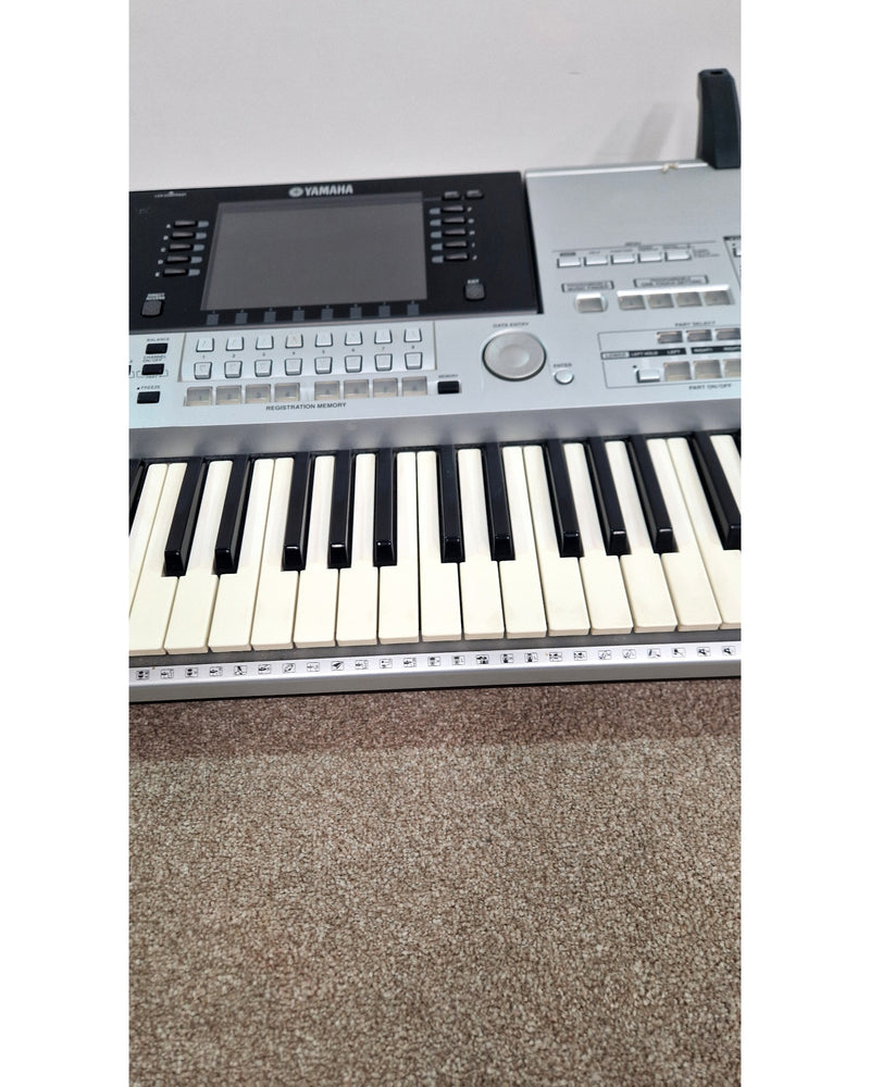 Yamaha Tyros - Keyboard - Silver - Very Good - image 9