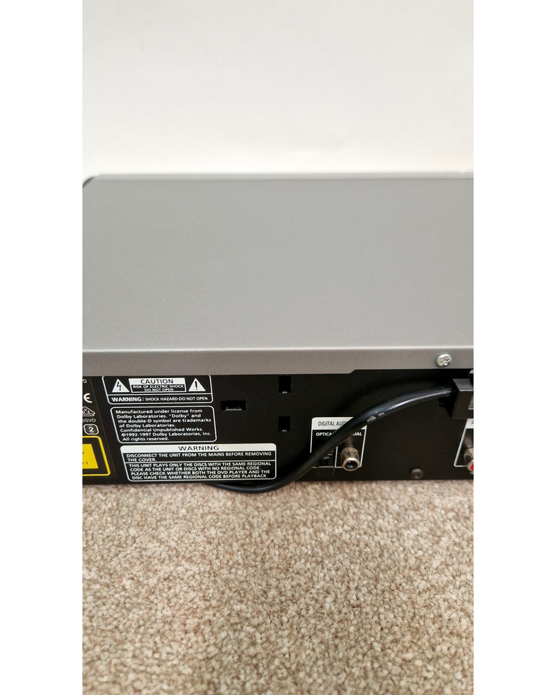 Hitachi DV-P305E - Media Player - Excellent w/ Original Box - image 11