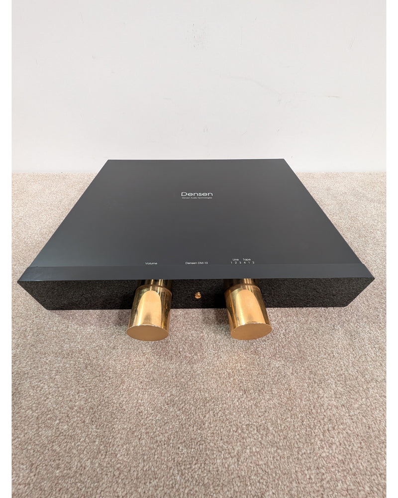 Densen DM10 - Hi-Fi Amplifier - Very Good w/ Original Box & Manuals - image 2
