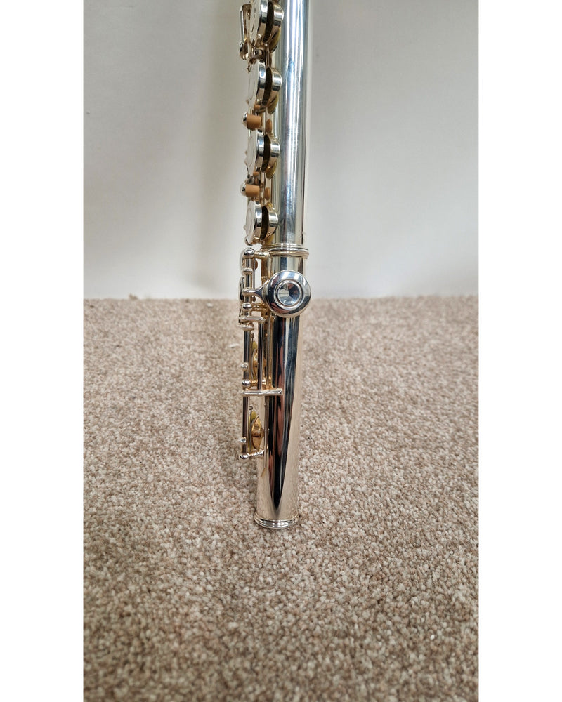 Yamaha YFL211Ull Curved Head Flute - Excellent w/ Hard Case & Soft Case - image 11