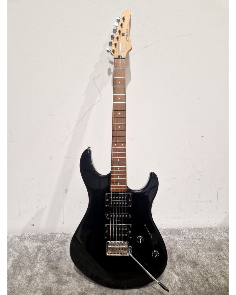 Yamaha ERG 121 Electric Guitar Black - Refurbished - Image 2