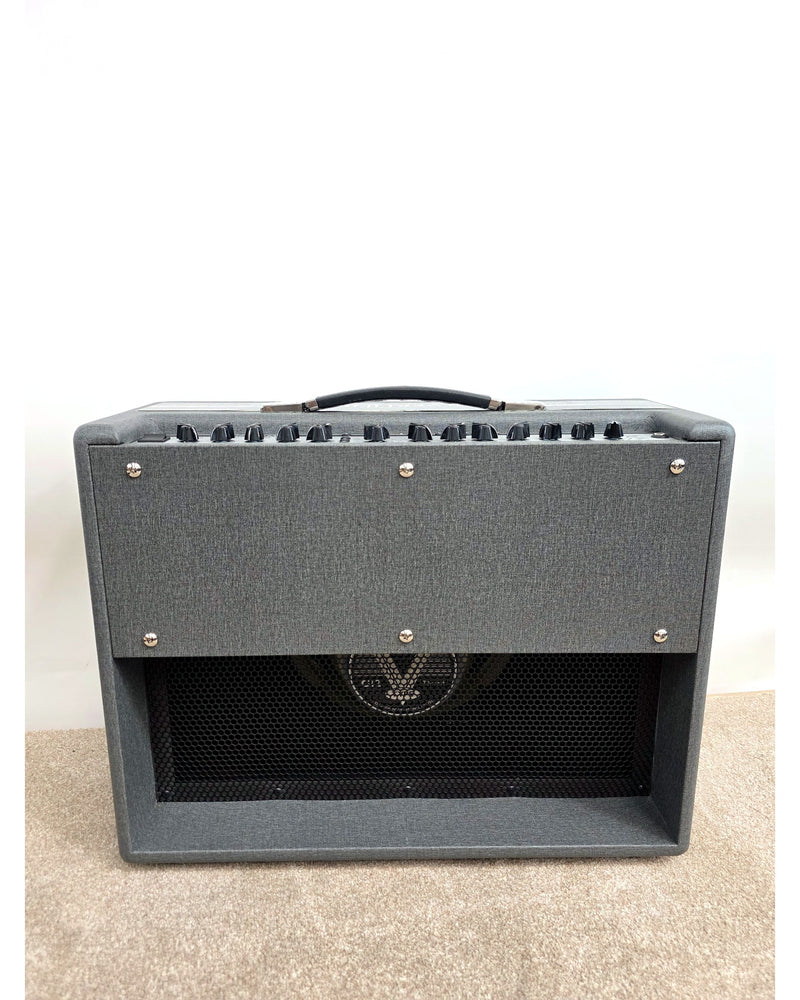Blackstar Silverline Deluxe 1x12 100W - Guitar Amplifier - Like New w/ Original Box & Soft Case - image 3
