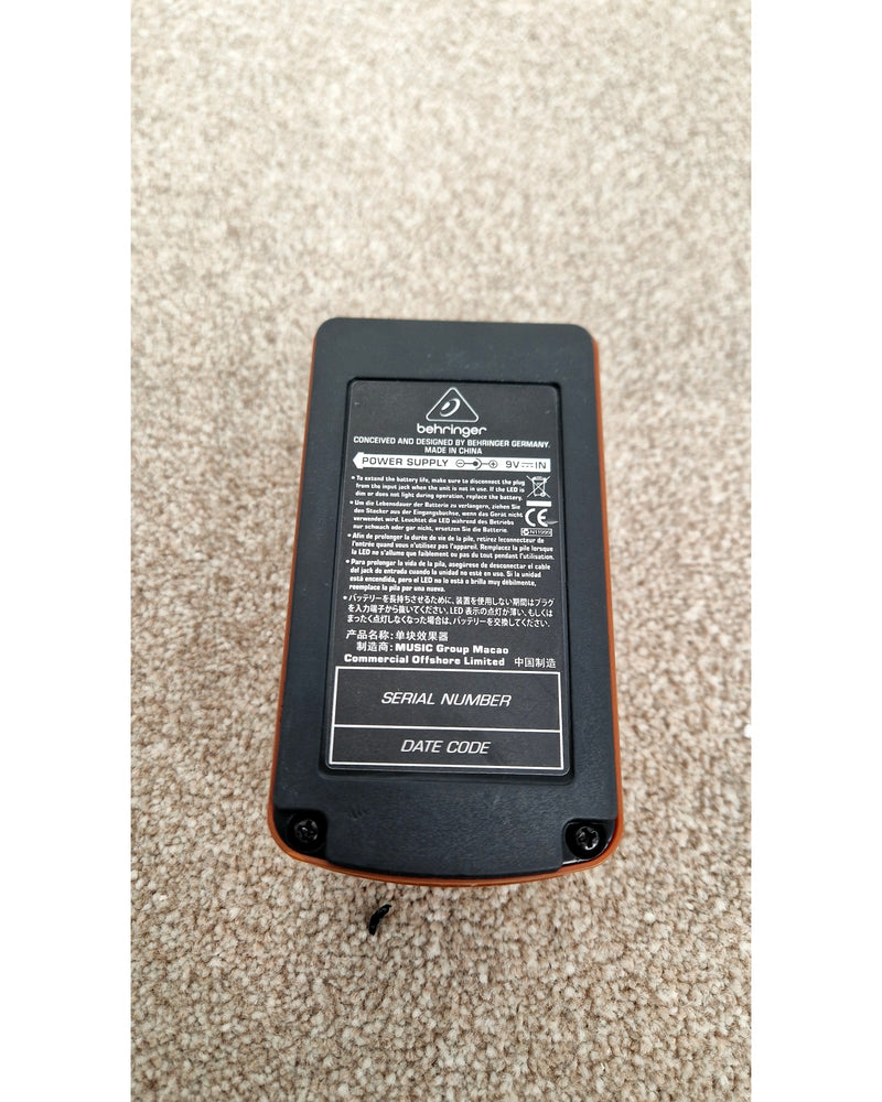 Behringer Ultra Tremolo UT300 pedal - Excellent - image 6