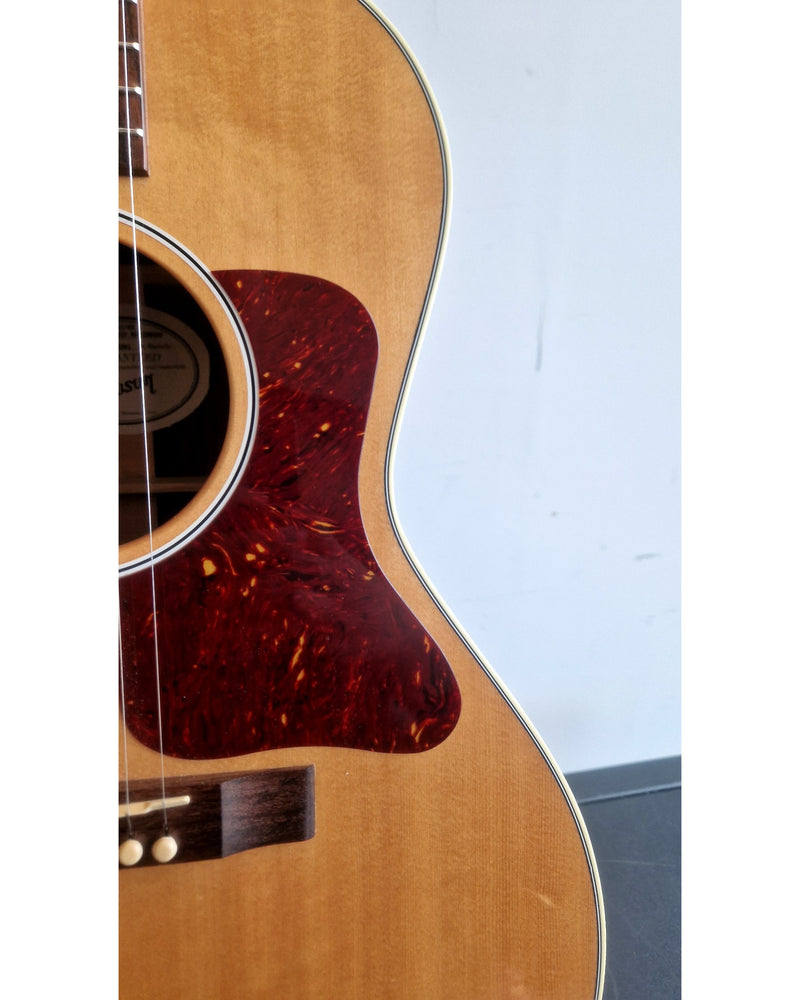 Gibson L-00 Studio - Acoustic Guitar - Natural - Like New w/ Hard Case - image 9