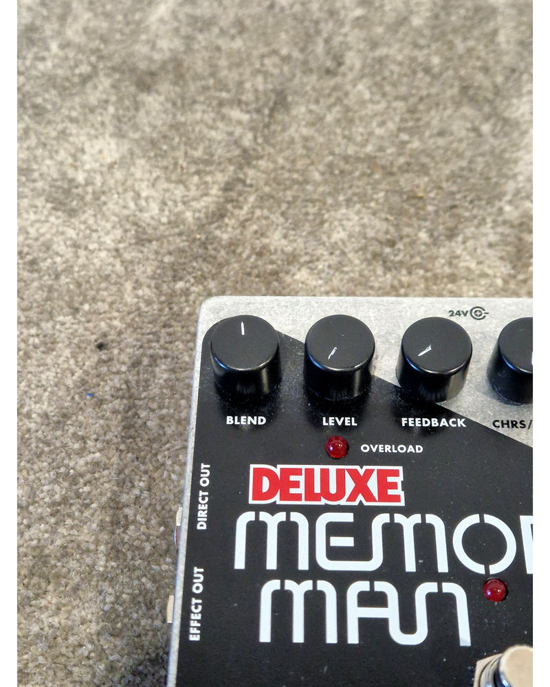 Electro-Harmonix Deluxe Memory Man (UK 230V) - Effects Pedal - Silver - Excellent w/ Original Box - Image 8