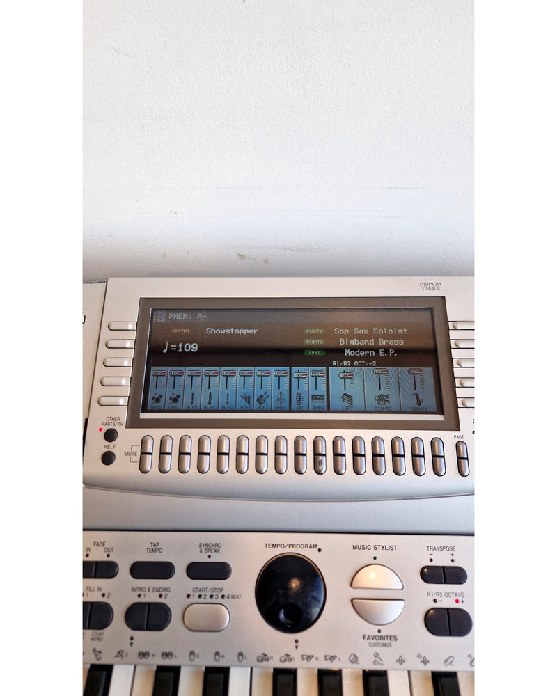 Technics SX-KN6500 - Musical Keyboards - Silver - Excellent w/ Manuals & memory cards - Image 2