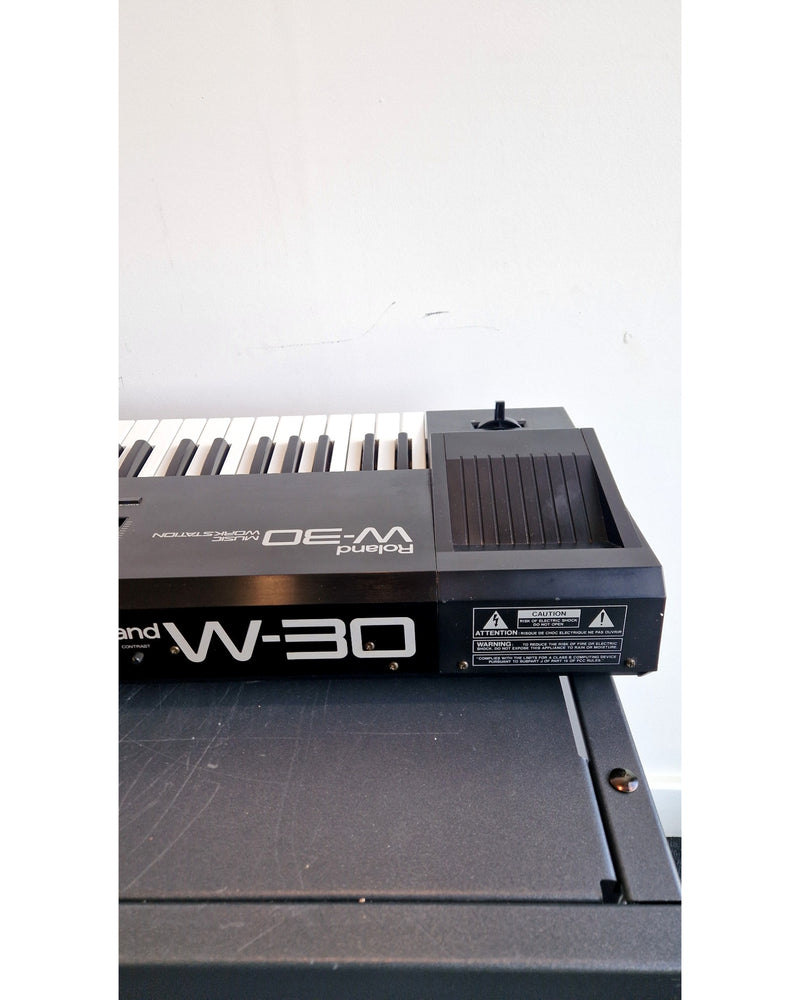 Roland W-30 - Synthesizer Keyboards - Black - Excellent w/ Original Box, Power Supply, Manuals, floppy disks - Image 8