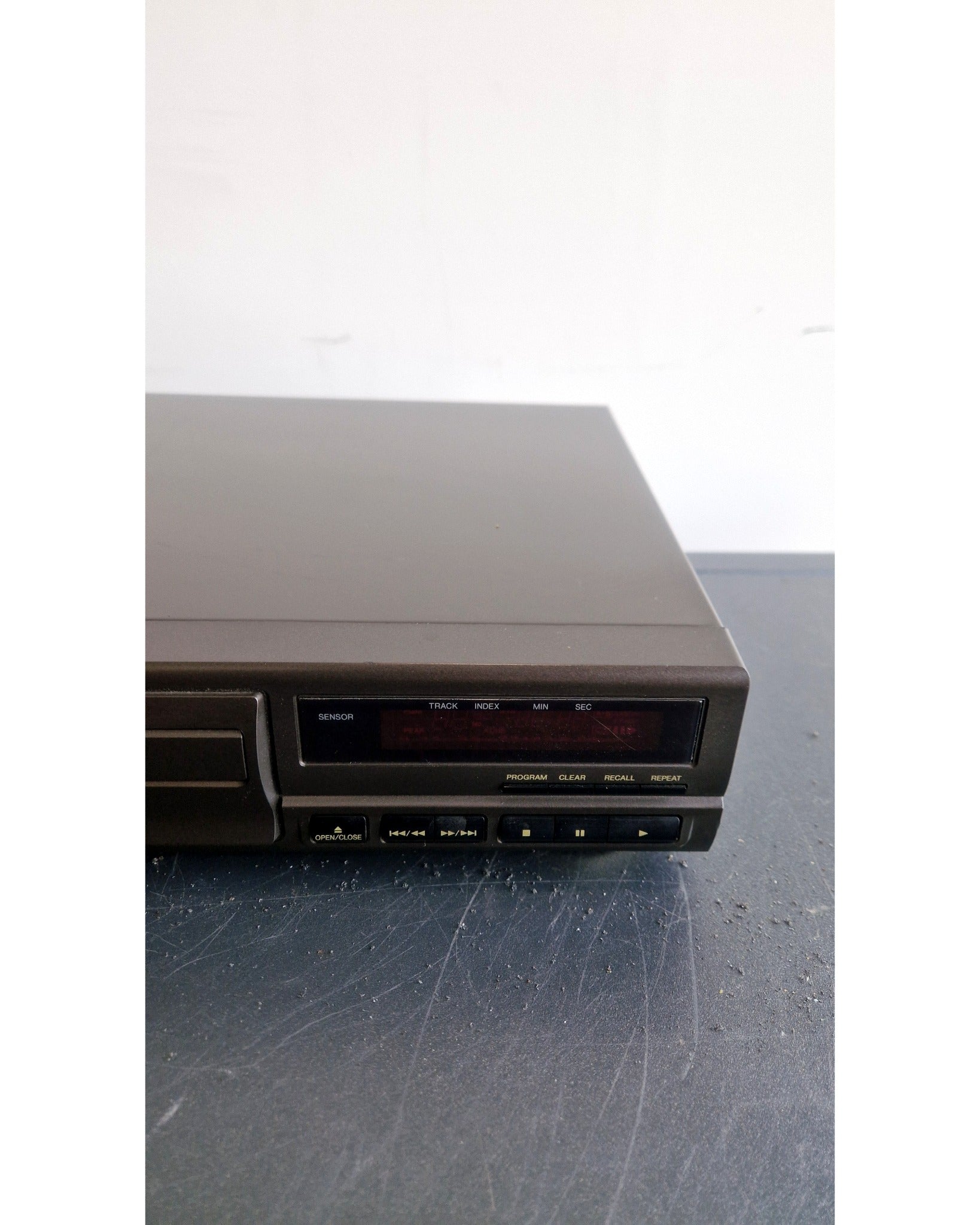 Technics SL-PG480A - Compact Disc Player - Black - Spares or
