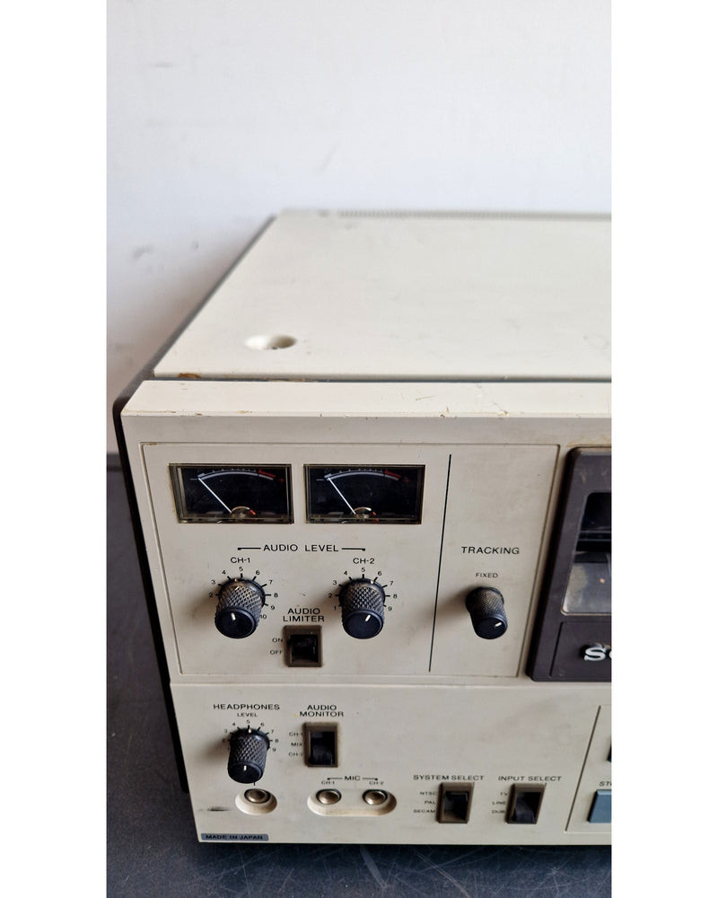 Sony U-Matic VO-5630 - Video Recorder - Cream - Spares or Repair - image 4