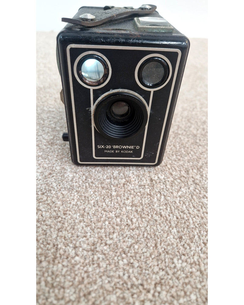 Kodak Six-20 Brownie D - Vintage Film Camera - Good - Image 7