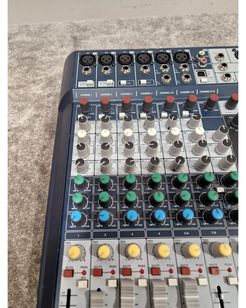 Soundcraft Signature 10 - Mixing Console - Fair - Image 12