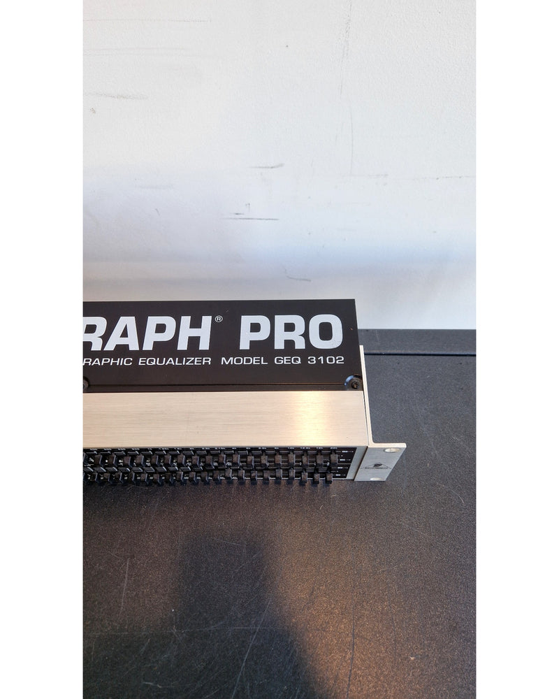 Behringer Ultragraph Pro GEQ 3102 - Equalisers - Good w/ Original Box & Manuals - Image 8