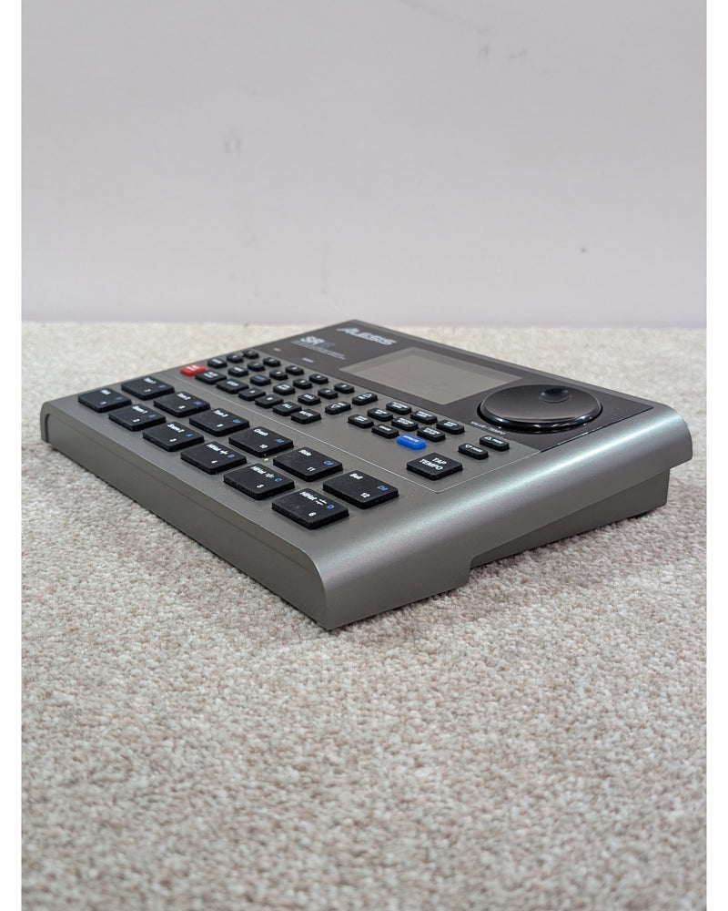 Alesis SR18 - Drum Machine - Grey - Excellent w/ Original Box & Manuals - image 2