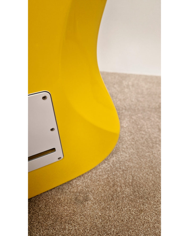 Squier Affinity Stratocaster Indonesia - Electric Guitars - Yellow - Very Good - Image 13