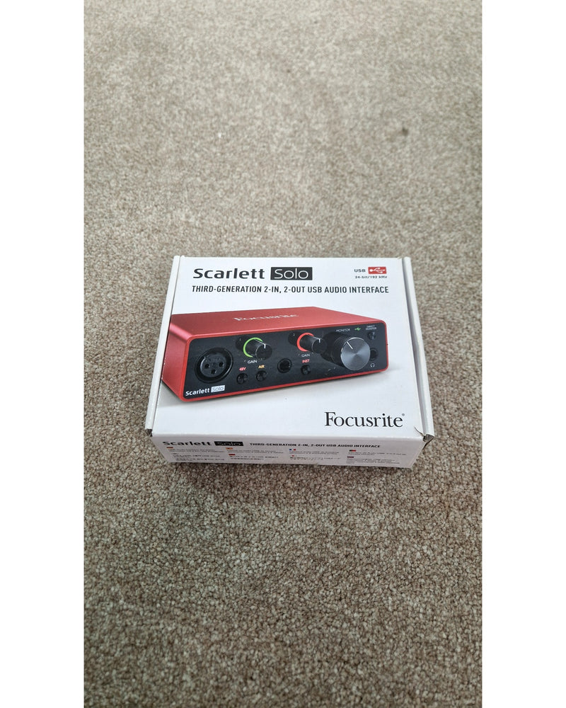 Focusrite Scarlett Solo - Audio Interface - Excellent w/ Original Box - image 2
