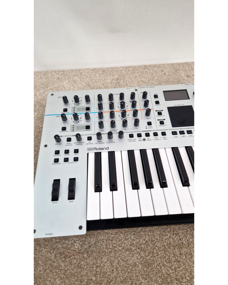 Roland Gaia 2 - Synthesizer Keyboards - Excellent w/ Power Supply - image 5