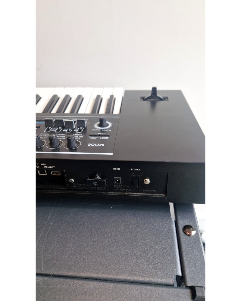 Roland JUNO-DS - Synthesizer Keyboards - Black - Very Good w/ Soft Case & Power Supply - Image 7