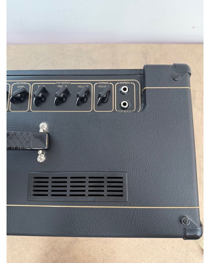 Vox AC15C1 - Guitar Amplifiers - Black - Excellent - Image 5