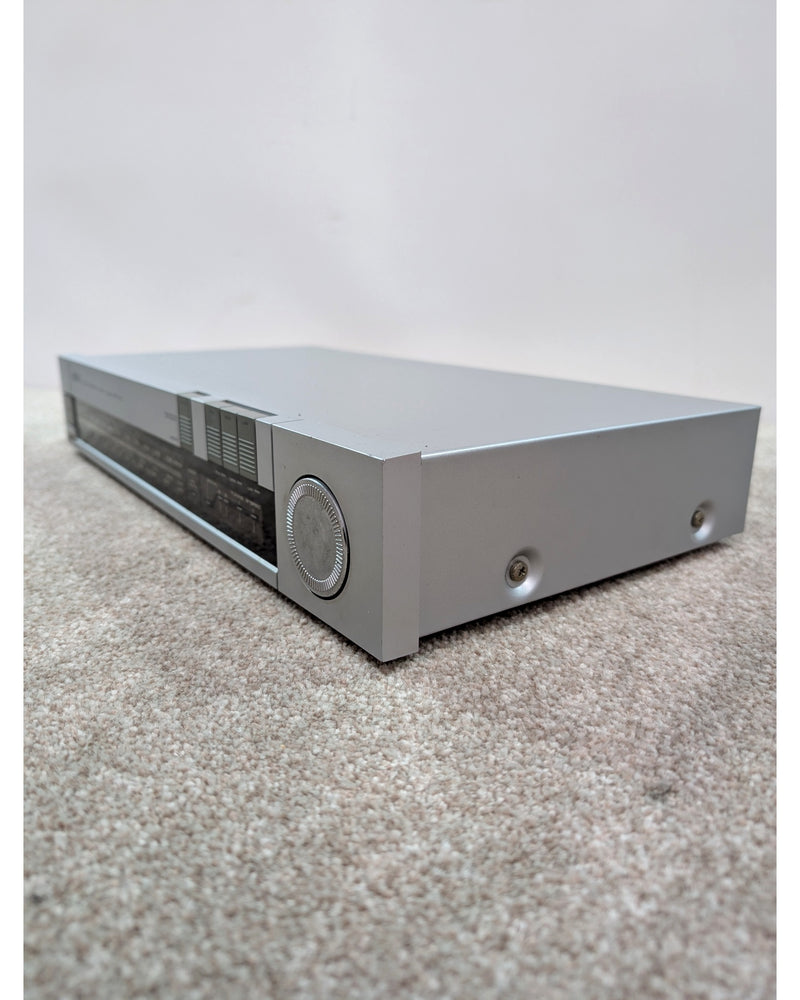 Akai AT-K1L - Hi-Fi Tuner - Silver - Fair - image 3