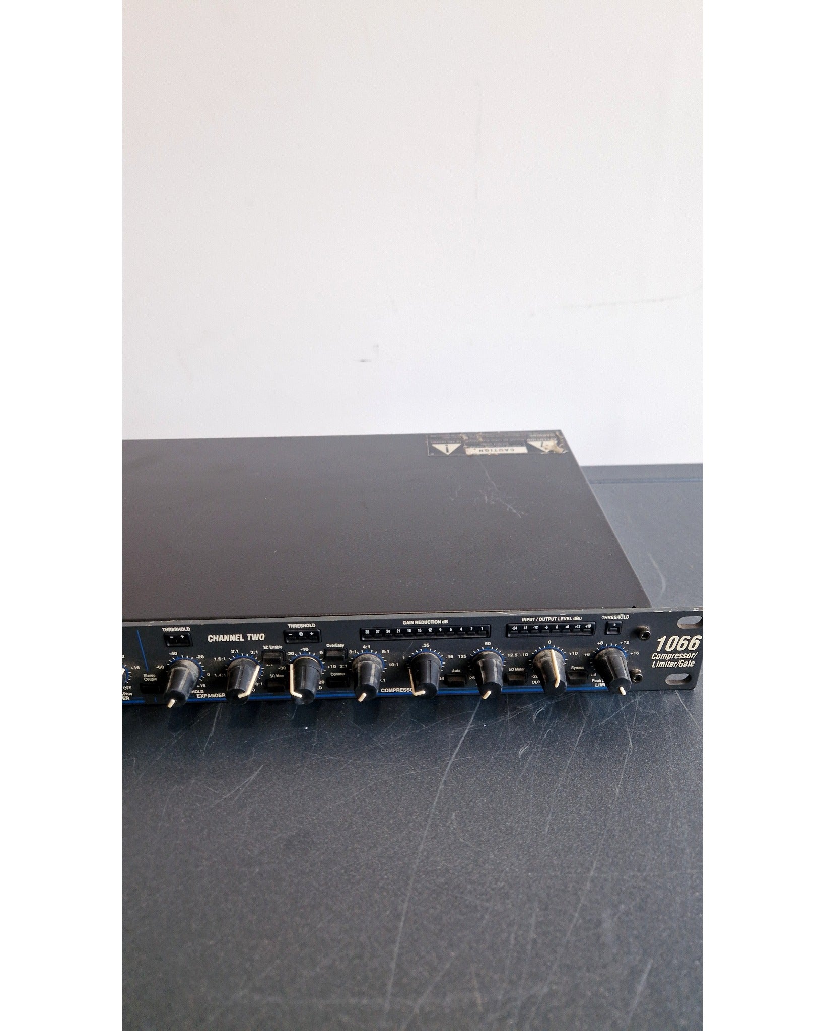 dbx 1066 2ch コンプレッサー 完動品 DBX 1066 - Compressor – Compressor - Fair – Audio Trader