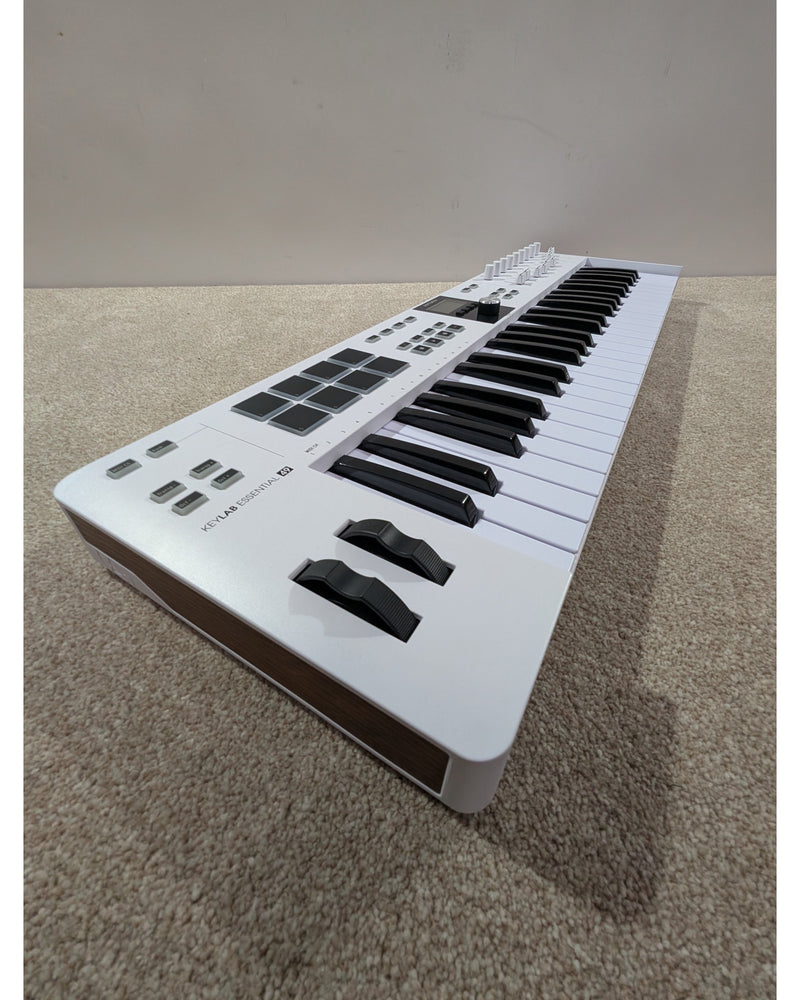 Arturia KeyLab Essential mk3 - MIDI Controller - White - Excellent - image 8