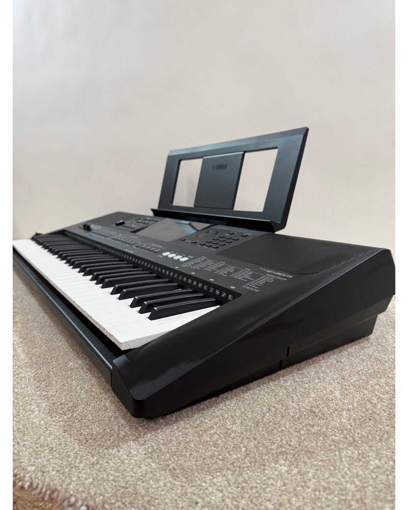 Yamaha PSR-E463 - Keyboard - Black - Excellent w/ Music Sheet Holder - image 11