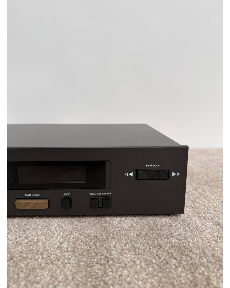 NAD 5425 - CD Player - Black - Very Good w/ Manuals - image 4