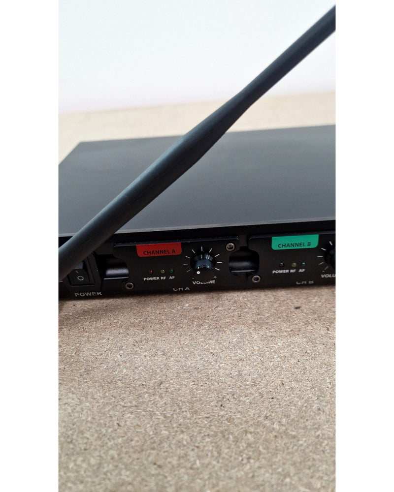 Chord QU4 - Microphone System - Very Good w/ Microphone pair - Image 8