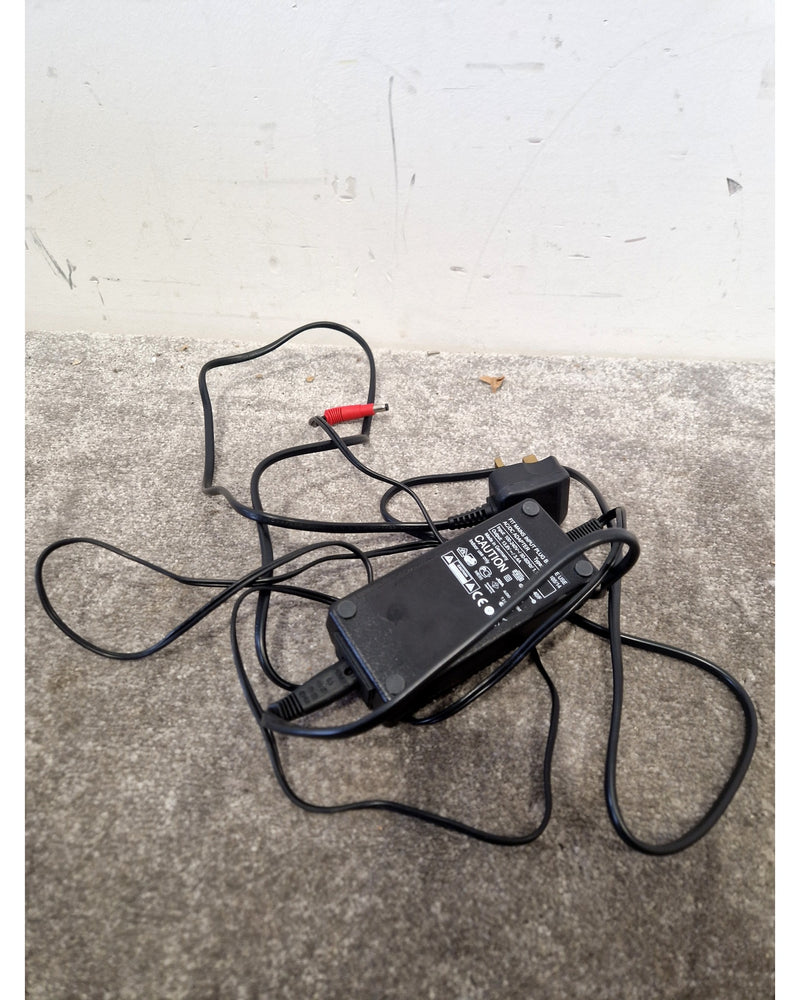 Sennheiser Charger Bank L2015, NT 3-1 power supply & 2 charger holders - Microphone Accessories - Very Good - Image 13