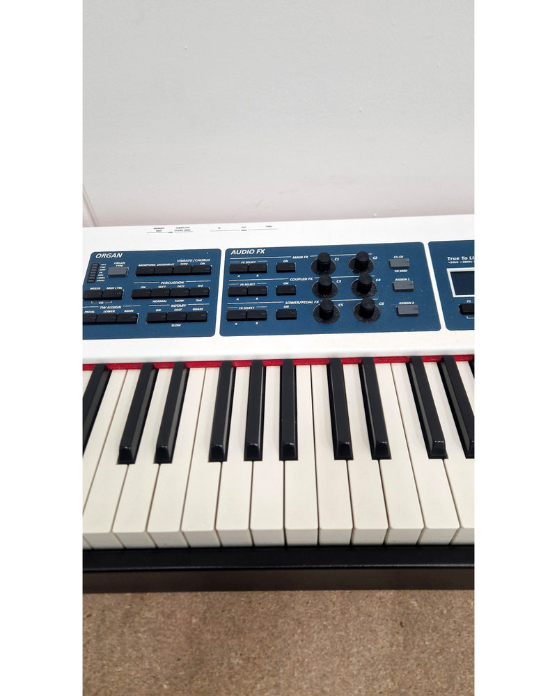 Dexibell VIVO S9 - Digital Piano - White - Like New w/ Power Supply, Original Box, Manuals - image 5