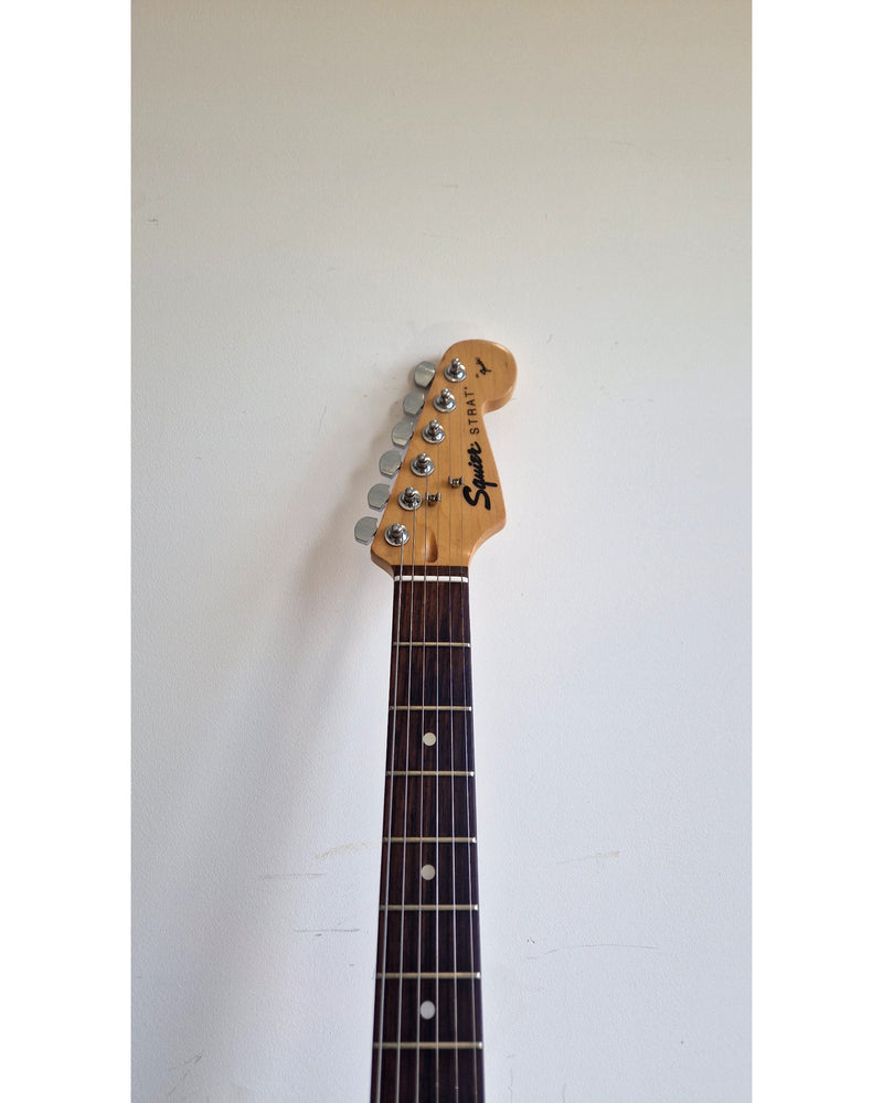 Squier Strat Chinese - Electric Guitar - White - Fair - Image 9