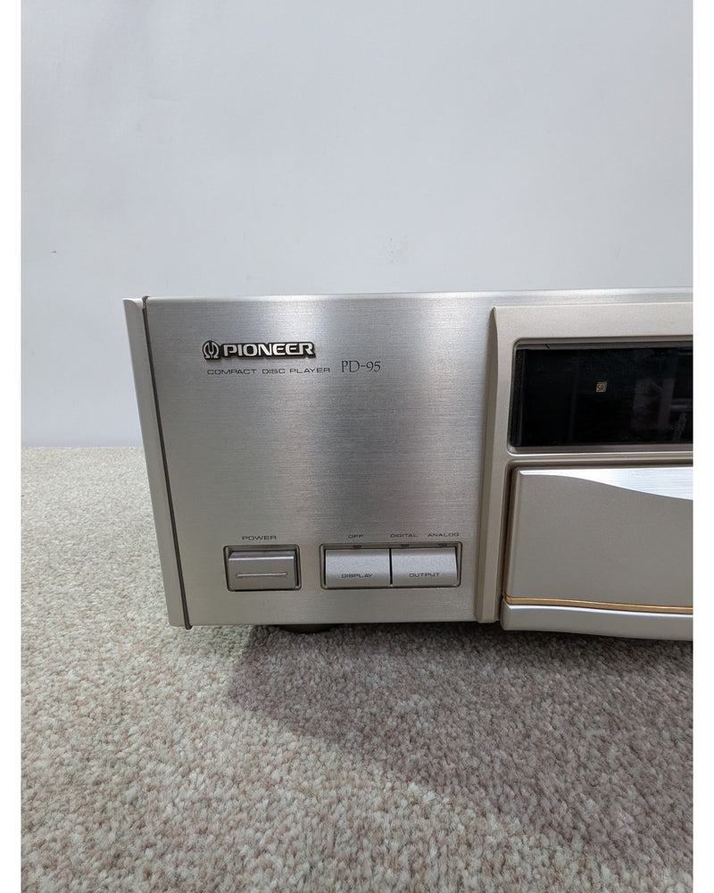 Pioneer PD-95 - CD Player - Silver - Very Good w/ Original Box & Manuals - image 4