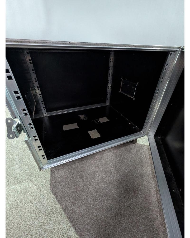 Rack Flight Case (Exterior Dimensons 52cm x 38cm x 53cm) - Cases & Racks - Good - image 6