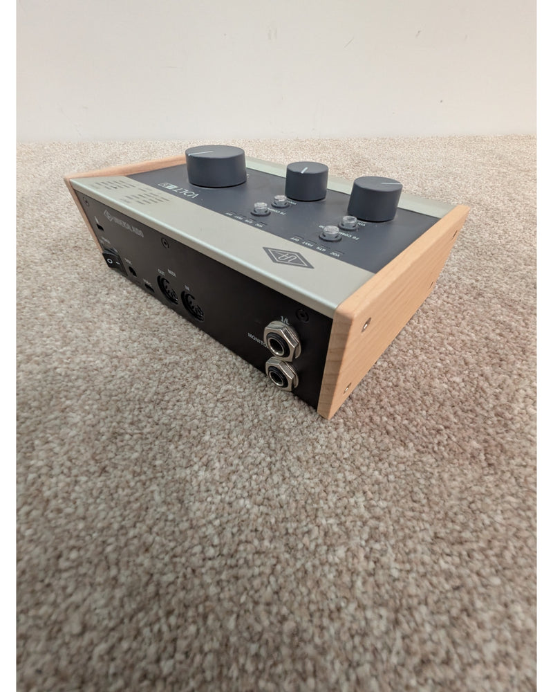 Universal Audio Volt 276 USB Audio Interface - Audio Interface - Silver/Black/Natural Wood - Excellent w/ Original Box & Cables - image 13