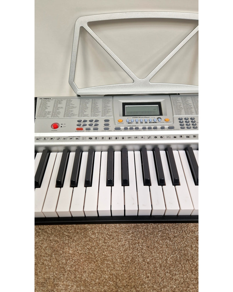 Mustar - Musical Keyboards - Excellent w/ Power Supply - image 4
