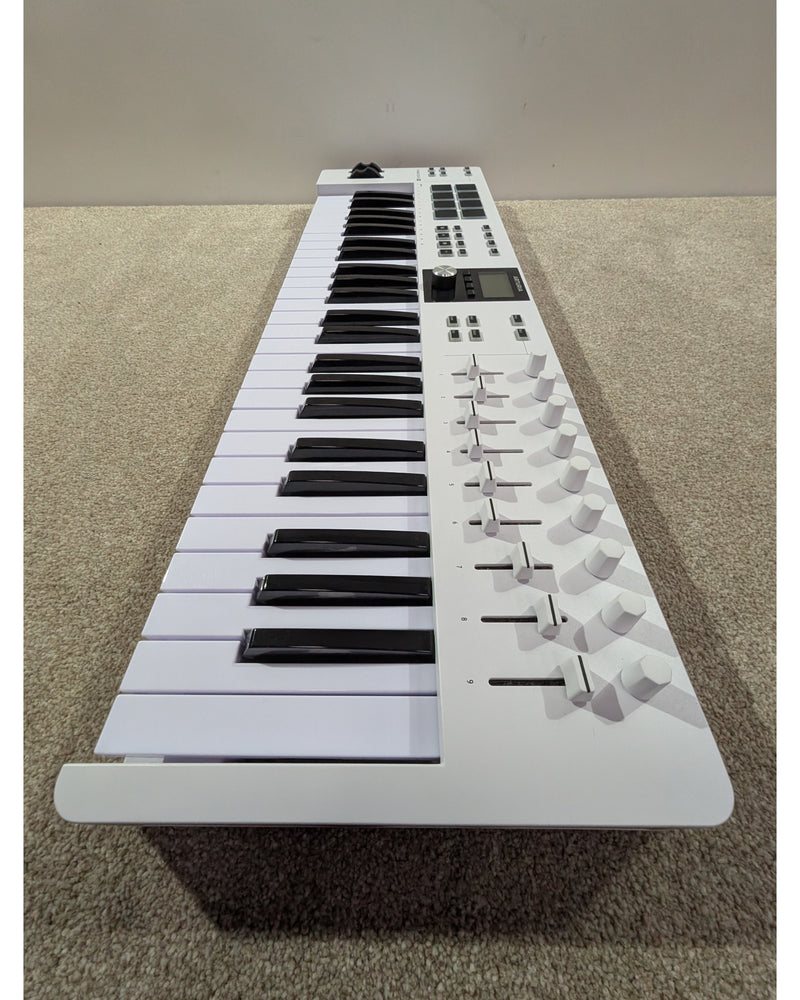 Arturia KeyLab Essential mk3 - MIDI Controller - White - Excellent - image 14