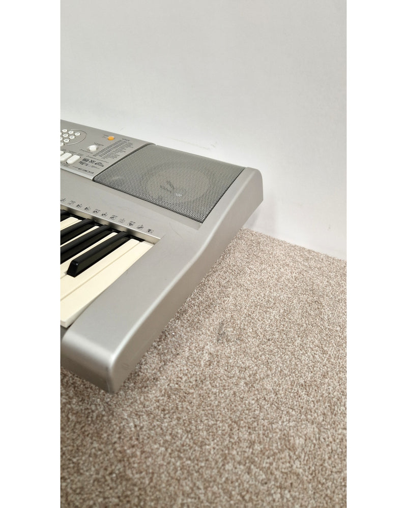 Yamaha PSR-E303 - Musical Keyboards - Silver - Good - image 7