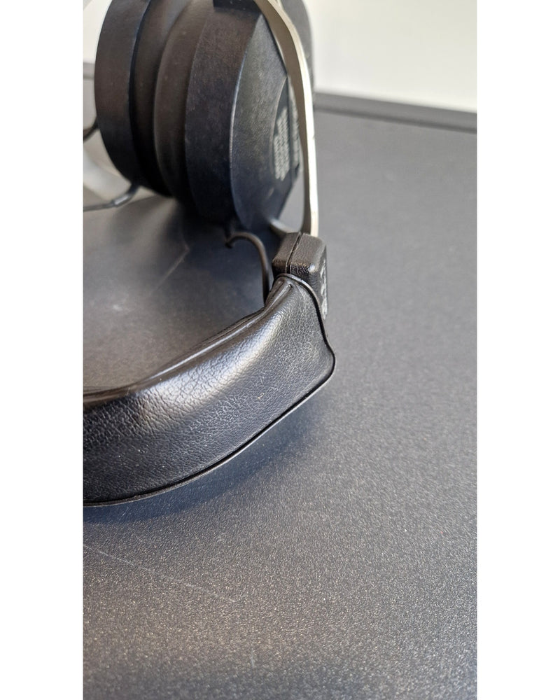 Beyerdynamic DT 220 - Headphones - Black - Excellent - Image 3