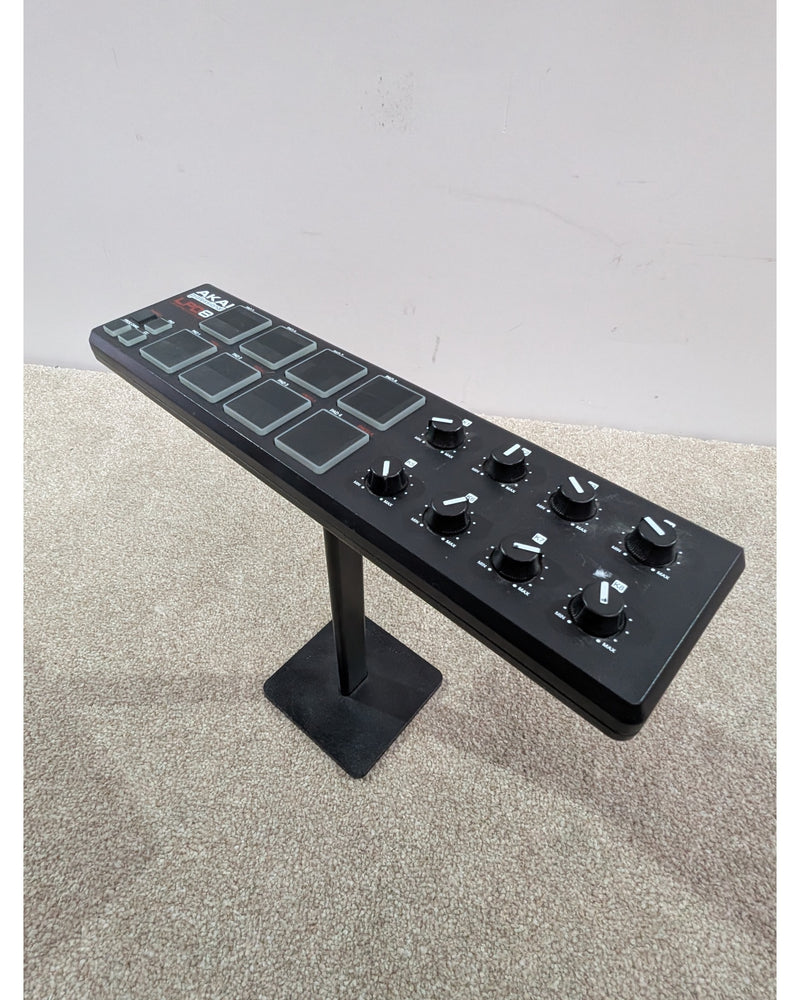 Akai Pro LPD8 - MIDI Controller - Very Good w/ Manuals - image 8