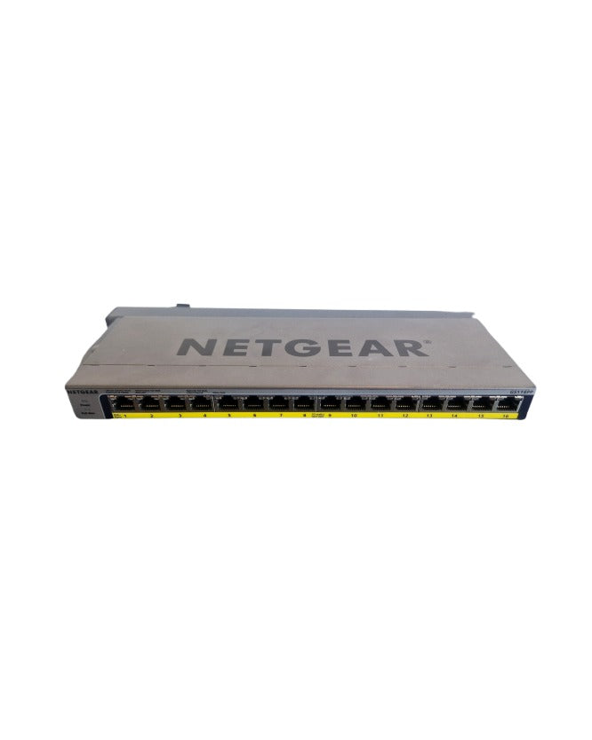 Netgear GS116PP - 16 way ethernet converter - Excellent w/ power supply