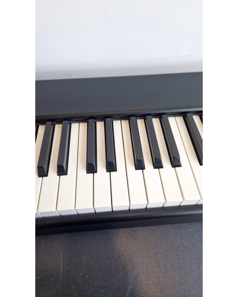 Technics SX-P30 - Digital Pianos - Black - Excellent w/ Power Supply & sustain pedal - Image 15