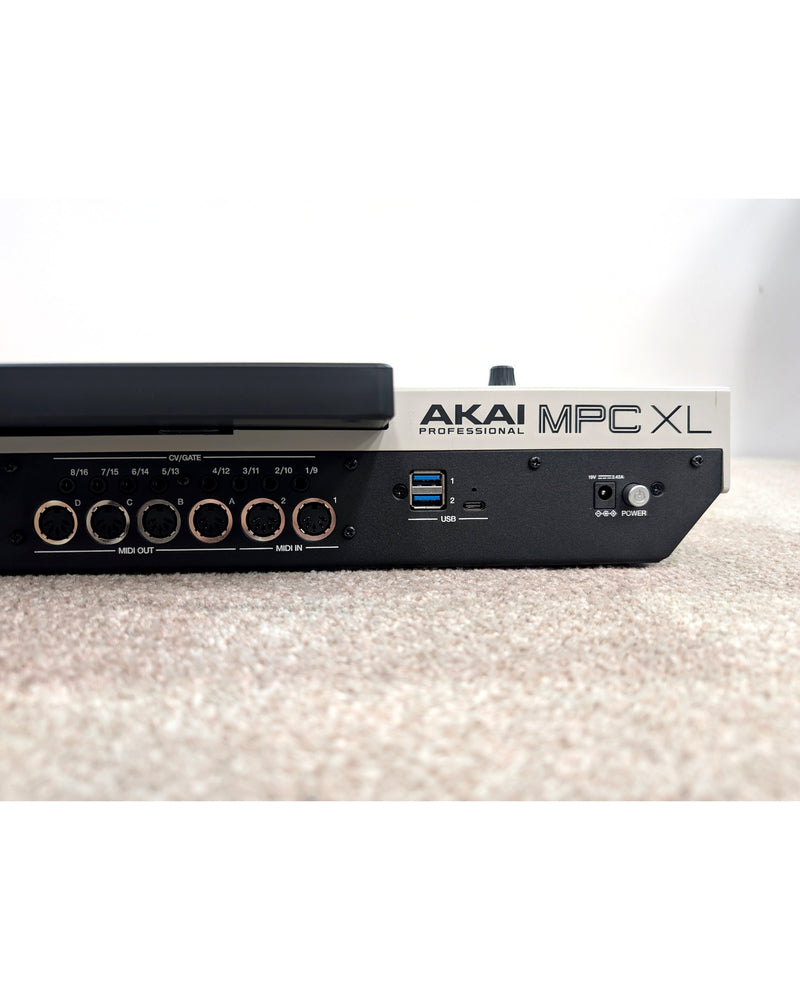 Akai MPC XL - Samplers & Sequencers - Grey/Black - Like New w/ Original Box & Manuals - image 12