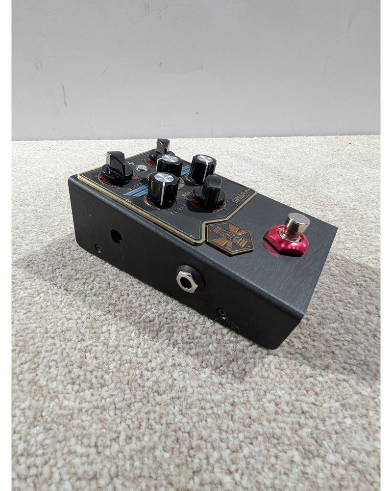 Beetronics Swarm - Overdrive & Distortion Pedals - Black/Gold/Blue - Excellent w/ Original Box, Manuals, Certification - image 4
