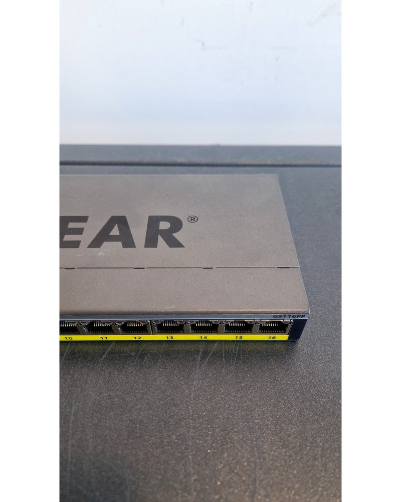 Netgear GS116PP - 16 way ethernet converter - Excellent w/ power supply - Image 2