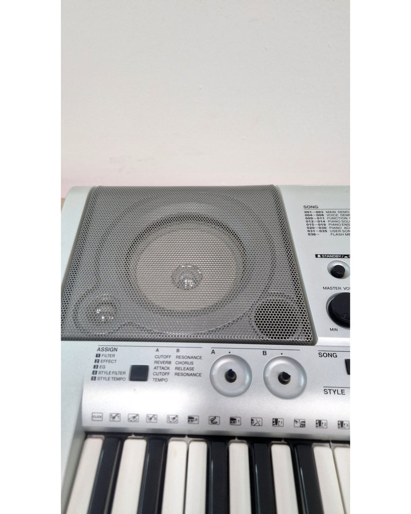 Yamaha PSR E403 - Keyboards - Good w/ Soft Case & Power Supply - Image 6