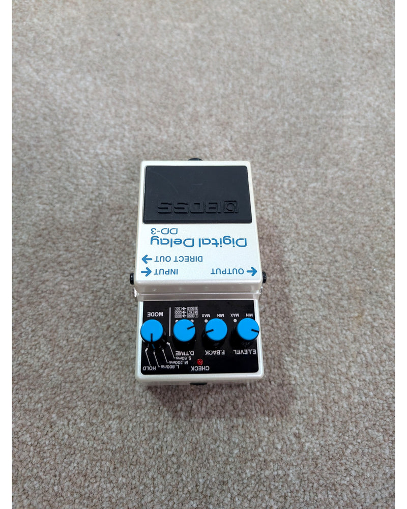 Boss DD-3 Digital Delay - Delay & Reverb Pedals - White - Like New - image 4