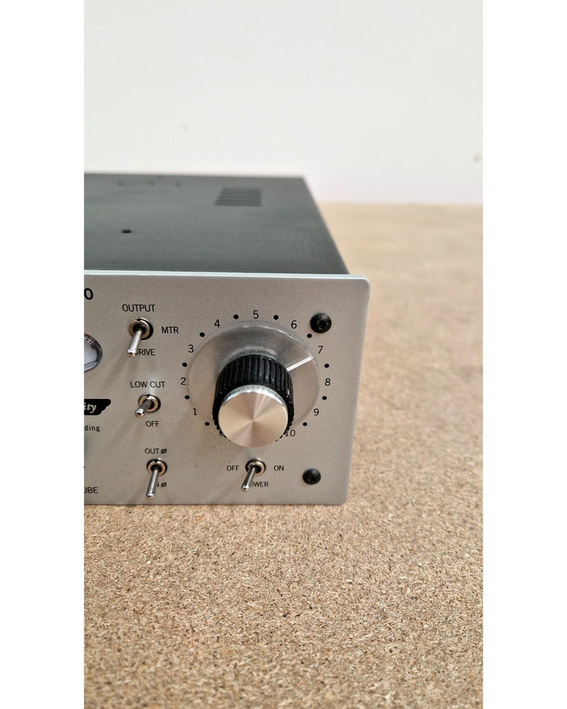 Universal Audio Twin-finity 710 - Preamps - Silver - Excellent - Image 2